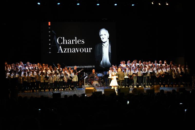 500 choristes enfants des écoles Lacordaire de Marseille chorale rendront hommage à Charles Aznavour le 21 mai au dôme de marseille 